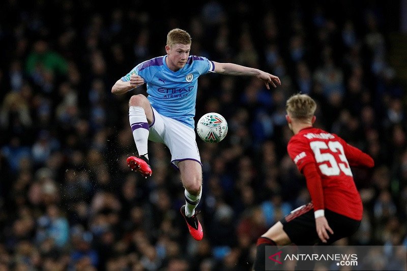 Penggawa Manchester City Masih Tak Percaya Kalah dari MU