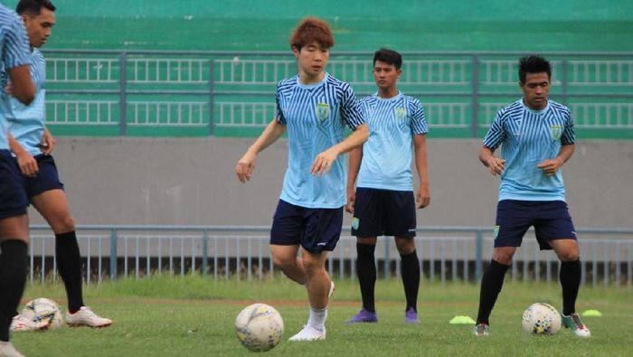 Nil Maizar Terpikat Pada Nakamura di Latihan Perdana Persela Lamongan