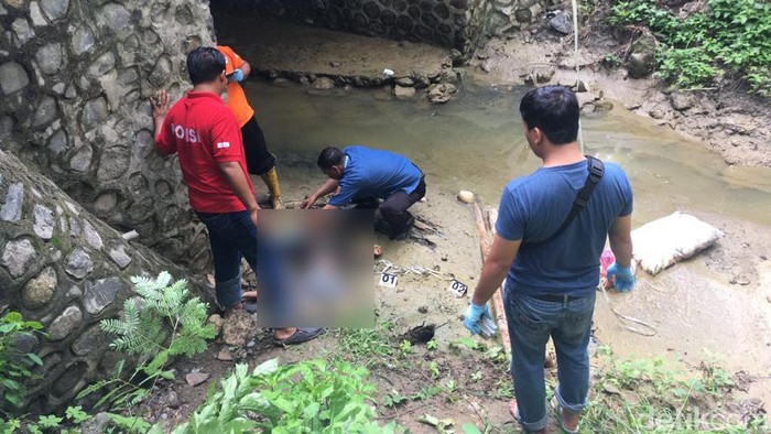 Polresta Mojokerto Tangkap Dua Pembunuh Bocah SD Yang Tewas Di Bawah Jembatan