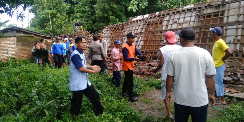 Angin Kencang Robohkan 1 Rumah di Madiun