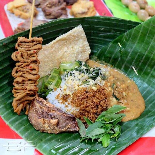 Di Madiun, Pecel Bukan Cuma Makanan, Tapi Juga Ini..