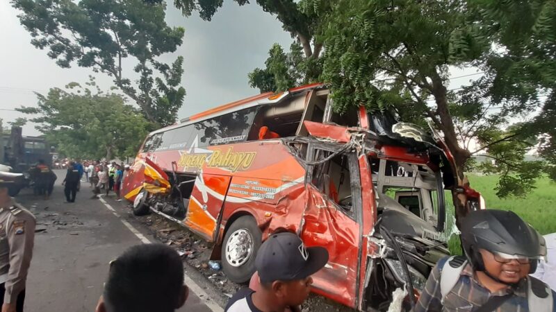 Adu Banteng Sugeng Rahayu vs Truk Gas, 1 Tewas