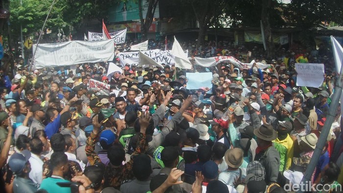 Unjuk Rasa Tuai Hasil, Petani Tambak Lamongan Dapat Pupuk Bersubsidi