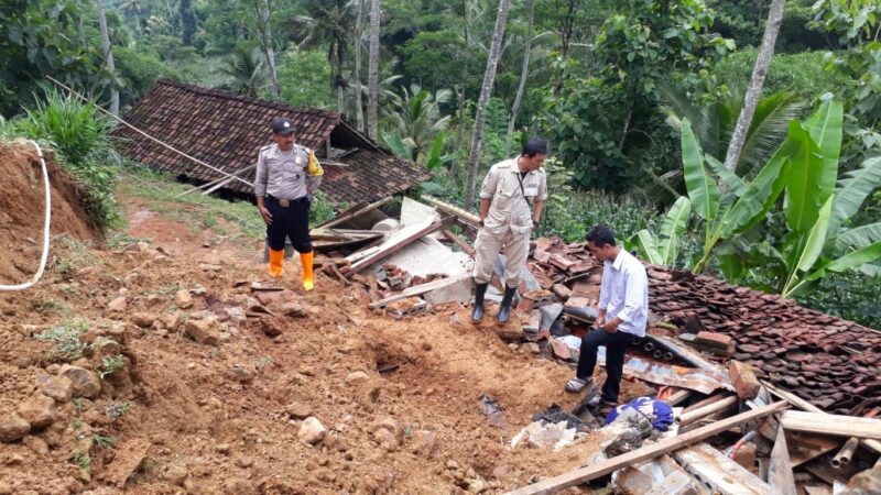 Ponorogo Kekurangan Alat Pendeteksi Tanah Longsor