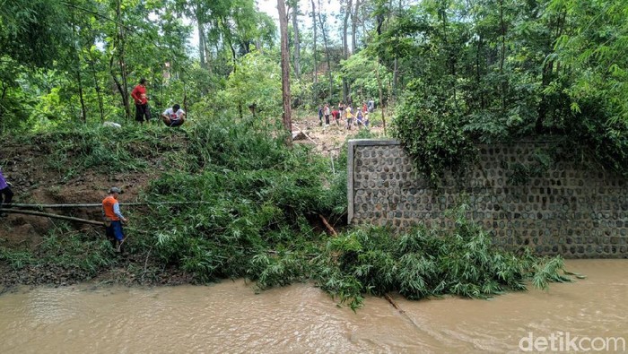 Pemkab Ponorogo Segera Perbaiki 2 Tanggul Yang Jebol