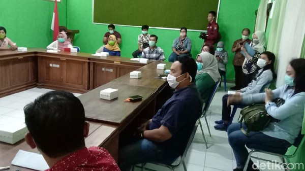 Dilarang Bupati Demo, Buruh Pakaian Dalam Di Magetan Pilih Mediasi