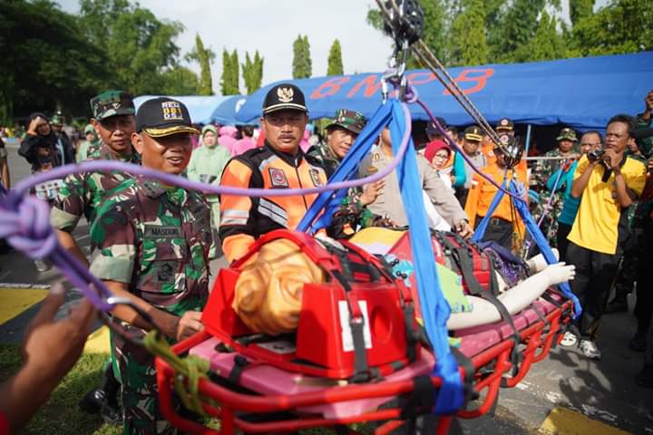 Antisipasi Banjir, Pemkot Madiun Bersihkan Seluruh Sungai