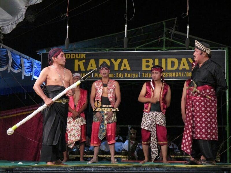 Mengenal Kesenian Ludruk, Salah Satu Budaya Jawa Timur yang Hampir Punah