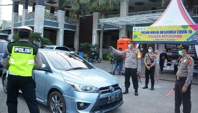 Terindikasi Bawa Pemudik, 150 Kendaraan Diminta Putar Balik di Situbondo