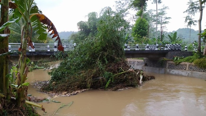 Puluhan Rumah di Malang Selatan Tergenang Air, Ini Penyebabnya