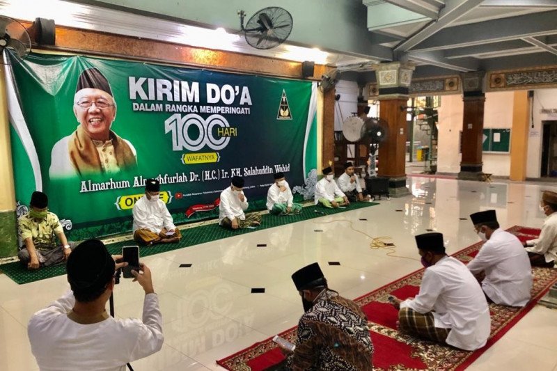 Peringatan 100 Hari Wafatnya Gus Sholah Digelar Sederhana dan Secara Daring