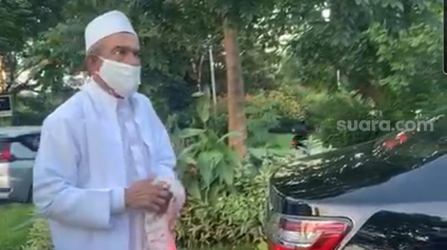 Lawan Petugas Satpol PP Surabaya, Begini Sifat Habib Umar Assegaf di Mata Tetangga