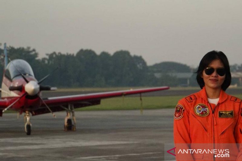 Jadi Perempuan Pertama Piloti Pesawat Tempur, Ajeng Bakal Ditugaskan Di Magetan