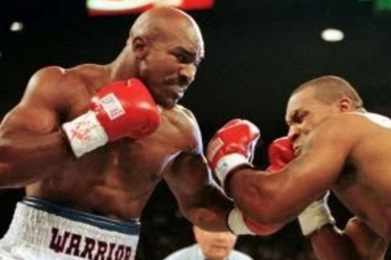 Holyfield Siap Tarung Kembali Lawan Tyson, Asalkan...