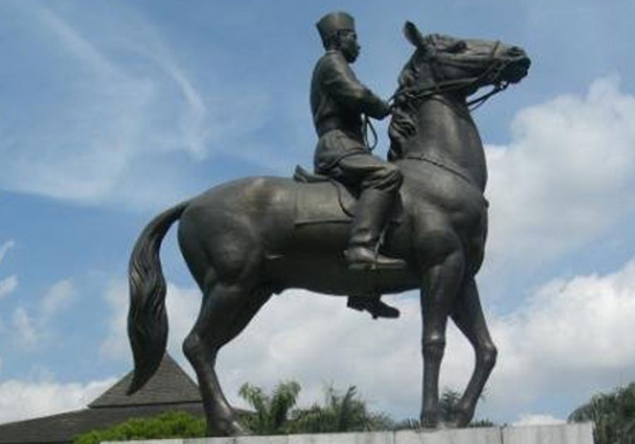 Patung kuda merupakan contoh jenis patung
