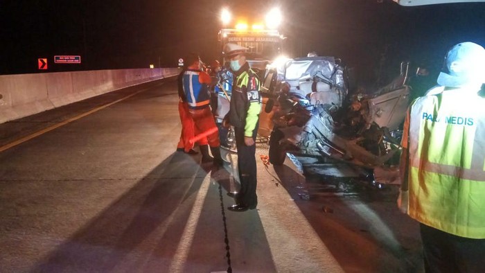 Avanza Rombongan Siswa SMKN 2 Turen Malang Kecelakaan di Tol, 4 Meninggal Dunia