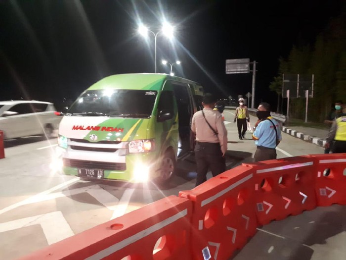 Hendak ke Malang, 5 Pemudik Asal Solo Terjaring Razia di Exit Tol Madiun