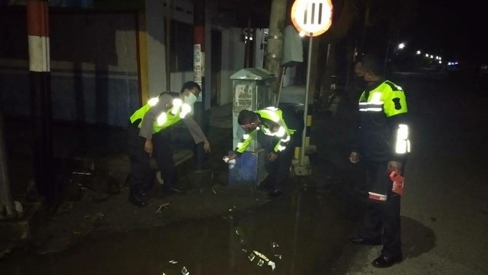 Tragis, Tiga Pelajar Boncengan Motor di Blitar Tewas Tertabrak Truk