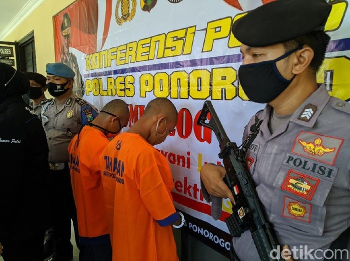 2 Pria Terpergok Warga Sedang Setubuhi Seorang Wanita di Ponorogo