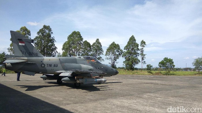 Pesawat Tempur Hawk 200 Jatuh di Riau, Nasib Pilot Belum Diketahui