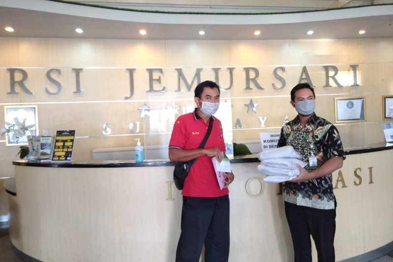 Pemkot Surabaya Beri Bantuan Kain Kafan dan Kapas untuk 50 RS