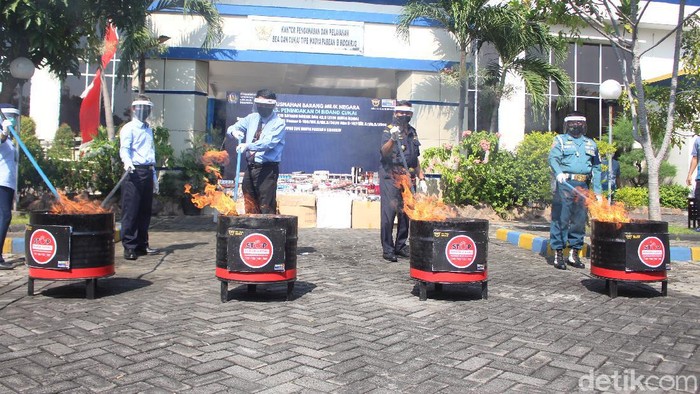 Jutaan Batang Rokol Ilegal Dimusnahkan Bea Cukai Sidoarjo