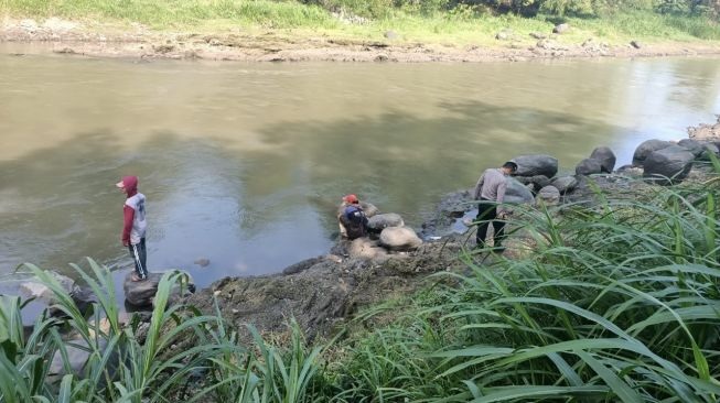 Duar! Bom Meledak di Blitar, Tangan Seorang Warga Hancur