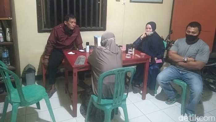 Kepepet Kebutuhan Emak-Emak di Kediri Nekat Ngutil