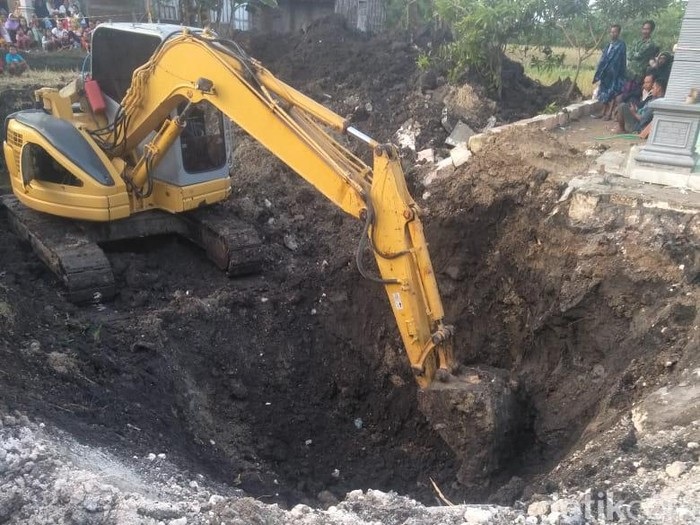 Tukang Gali Sumur di Bojonegoro Hilang Tertimbun Longsor