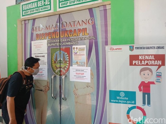 Kantor Dispendukcapil Jombang Ditutup, Masyarakat Balik Kanan