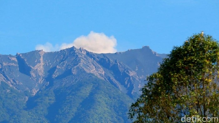 Gunung Raung Sering Bergemuruh, BPBD Jember Siapkan Jalur Evakuasi