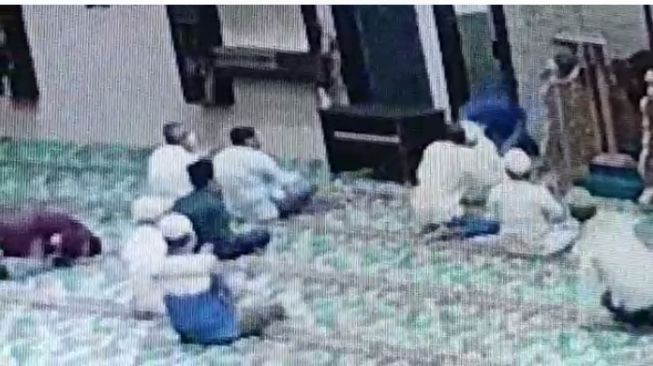 Imam Masjid di Pekanbaru Ditikam Saat Zikir, Pisau Pelaku Bengkok