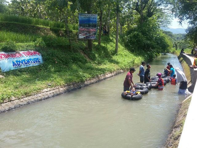 Pemprov Jatim Beri Bantuan Alat Penegakan Protokol Kesehatan untuk 479 Desa Wisata