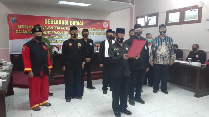 Sebelas Perguruan Silat di Madiun Bacakan Deklarasi Damai Jelang 1 Sura