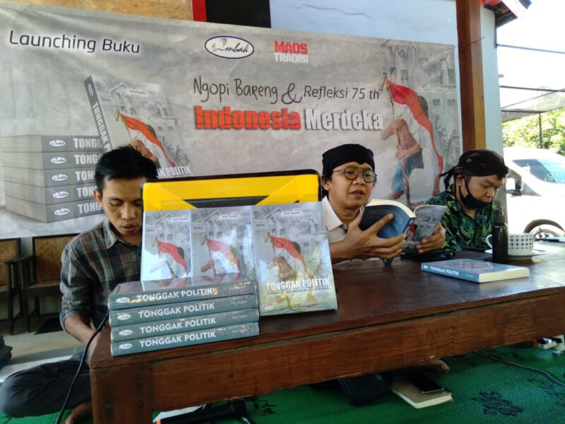 Sosiolog UGM Luncurkan Buku tentang Demokrasi Indonesia di Madiun