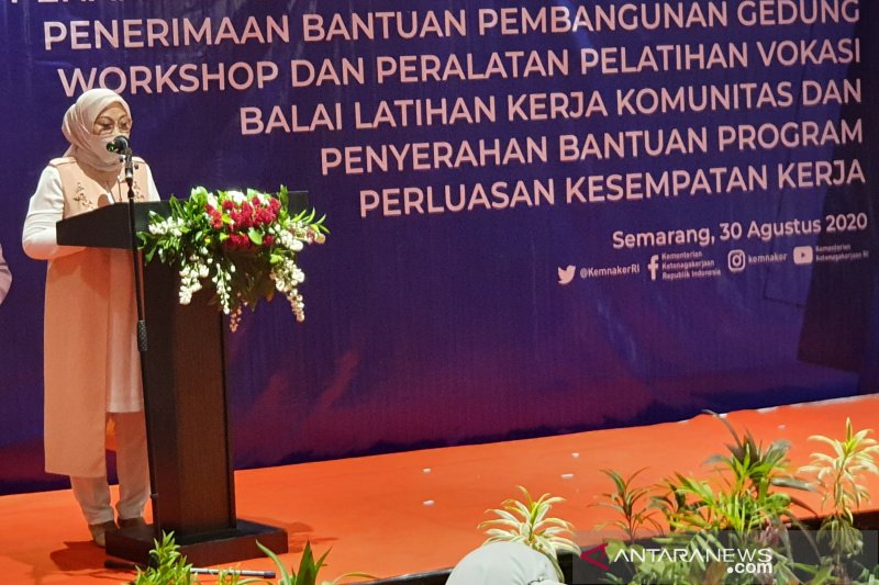 Kemenaker Percepat Pencairan Bantuan Subsidi Gaji Pegawai Tahap Dua