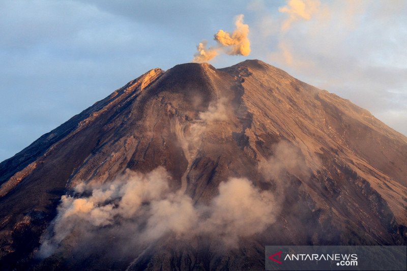 Menyusul Gunung Bromo, Jalur Pendakian Gunung Semeru Segera Dibuka