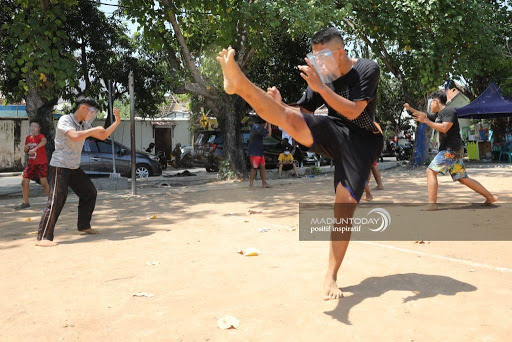 Kejuaraan Menanti, Atlet Muay Thai di Madiun Tetap Berlatih di Tengah Pandemi
