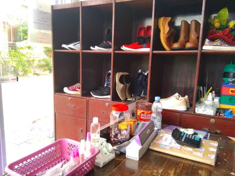 Dari Cuci Sepatu, Mahasiswi Madiun Ini Raup Omzet Rp1,5 juta/Bulan