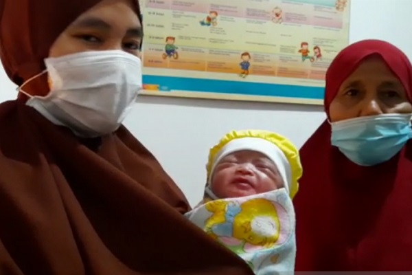 Karena Malu, Wanita Ini Pura-Pura Menemukan Bayi yang Baru Dilahirkannya