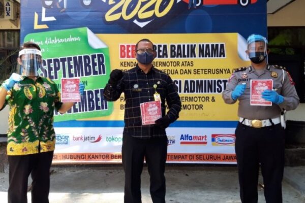 Warga Madiun Sambut Antusias Program Pemutihan Pajak Kendaraan Bermotor