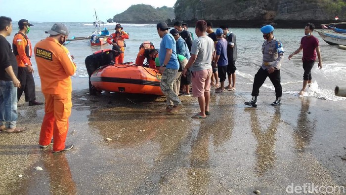 Tersapu Ombak Pantai Langitan Pacitan, 2 Pemancing Akhirnya Ditemukan Meninggal