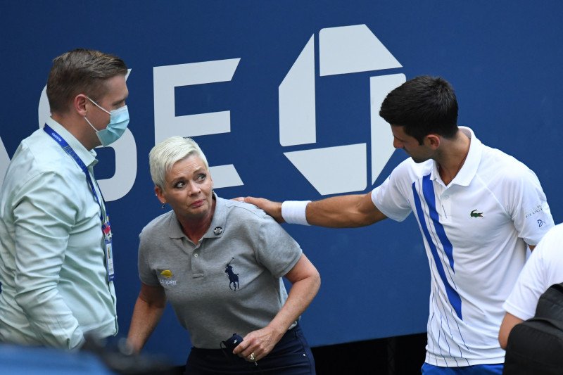 Akhir Tragis Djokovic di US Open, Pukul Hakim Garis dan Kena Denda Rp3,6 Miliar