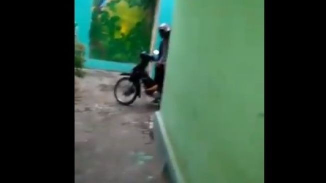 Pamerkan Alat Kelamin ke Perempuan, Pria di Malang Jadi Buronan Polisi