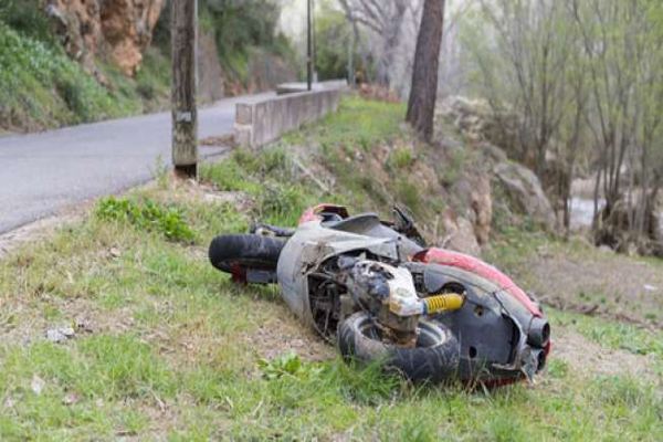 Duel Sesama Motor di Sidoarjo, Satu Pengendara Terpental dan Meninggal