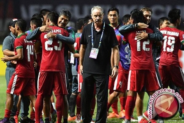 Mantan Pelatih Timnas Indonesia Alfred Riedl Wafat di Austria