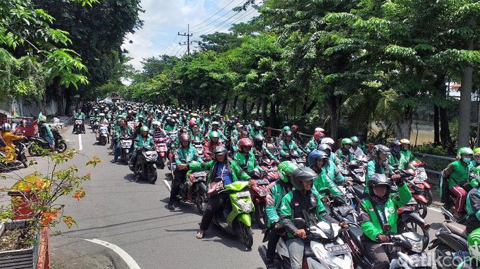 Ini Dia Tuntutan Driver Online yang Demo Di Surabaya Hari Ini