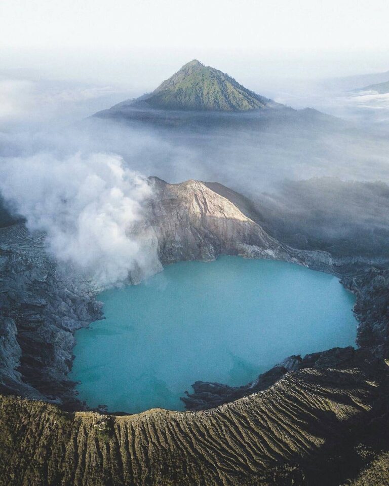 6 Gunung di Jawa Timur Tawarkan Sensasi Luar Biasa Bagi Para Pendaki