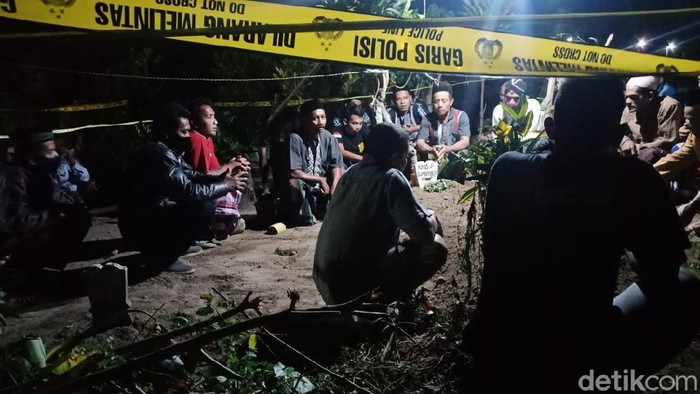 Geger Makam Ibu Muda di Jombang Dibongkar, Kain Kafan Dicuri