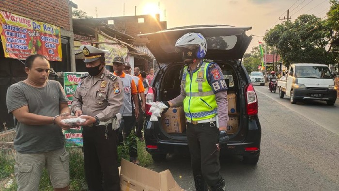 Satlantas Polres Kediri Gagalkan Pengiriman 700.000 Butir Pil Dobel L, Sempat Terjadi Kejar-Kejaran